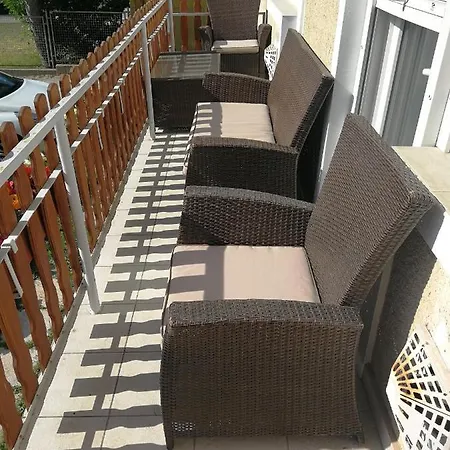 Tuecsoek Apartman Apartment *