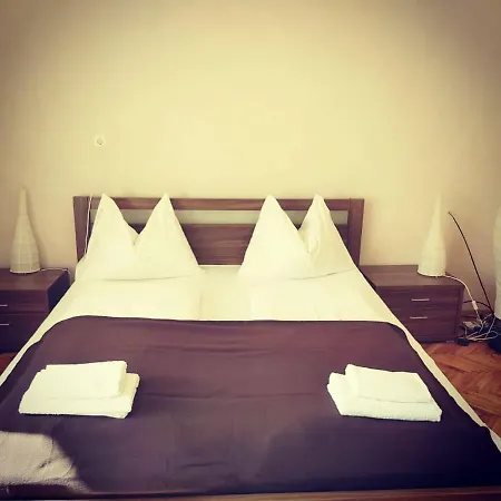 Appartement Tuecsoek Apartman